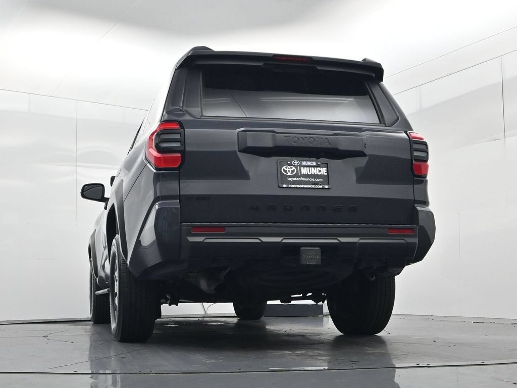 Used 2025 Toyota 4Runner SR5 AWD/4WD image 42
