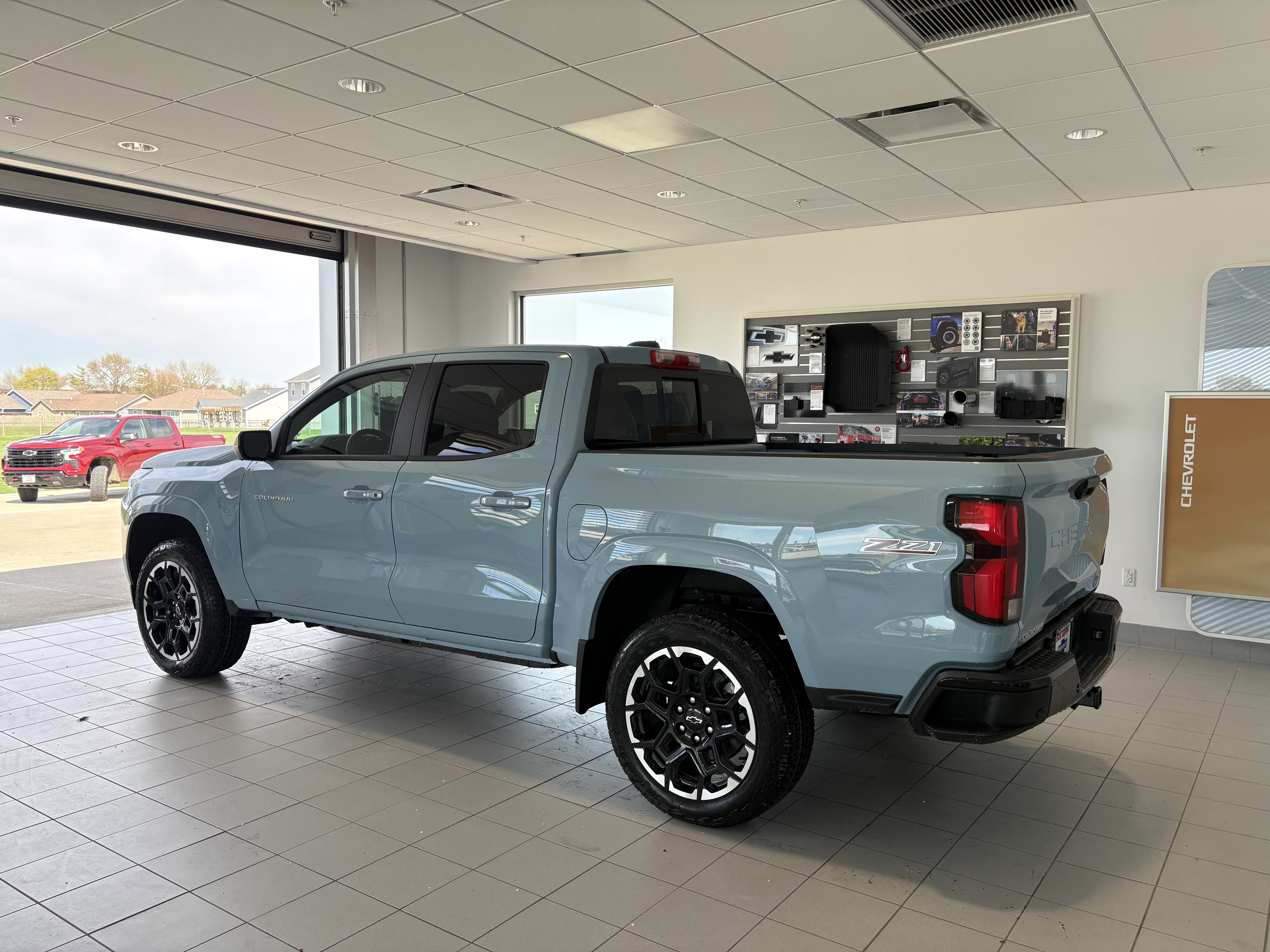 New 2026 Chevrolet Colorado Z71 w/ Technology Package AWD/4WD image 3
