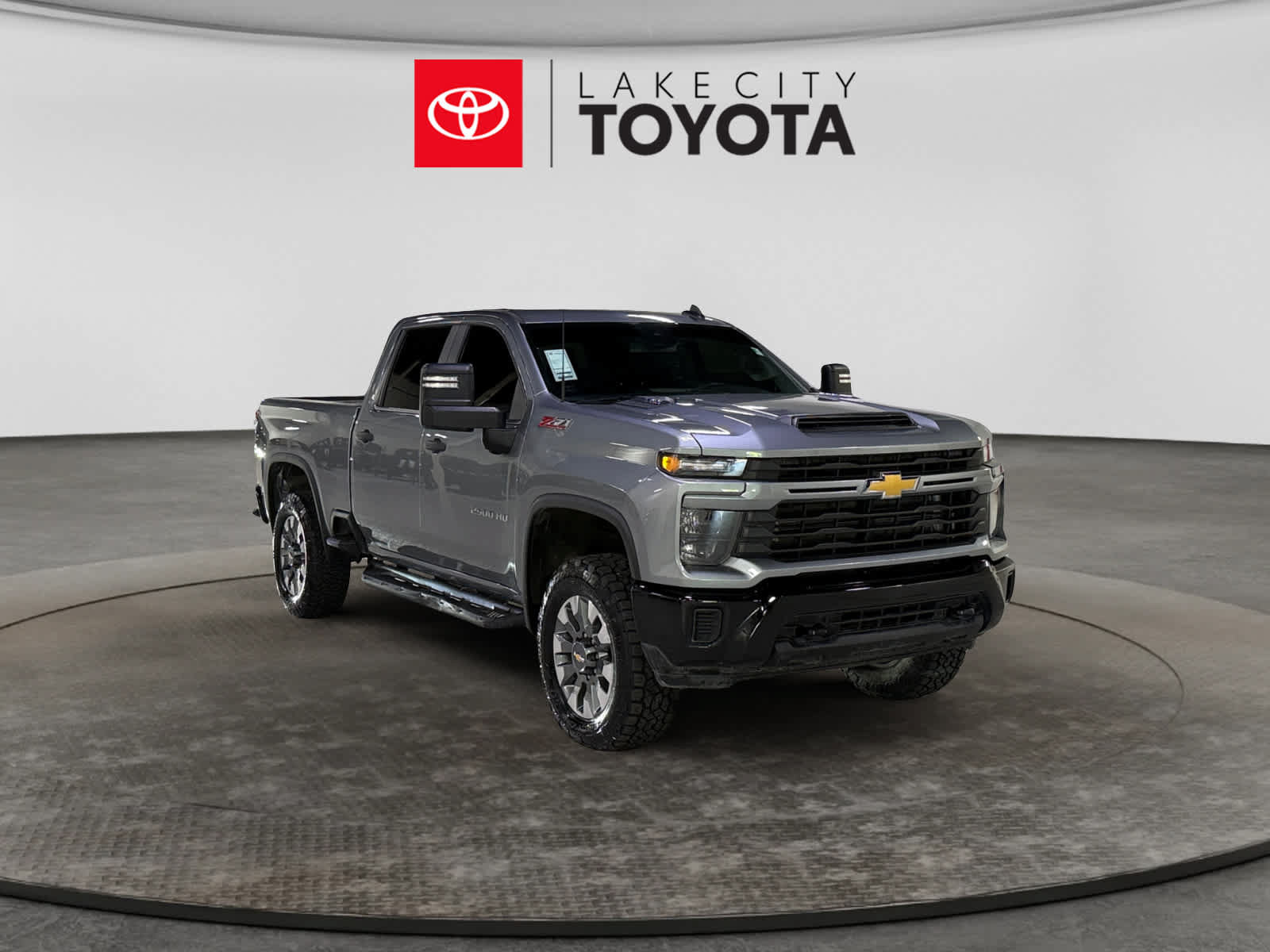 Used 2024 Chevrolet Silverado 2500 Custom w/ Custom Value Package AWD/4WD image 13