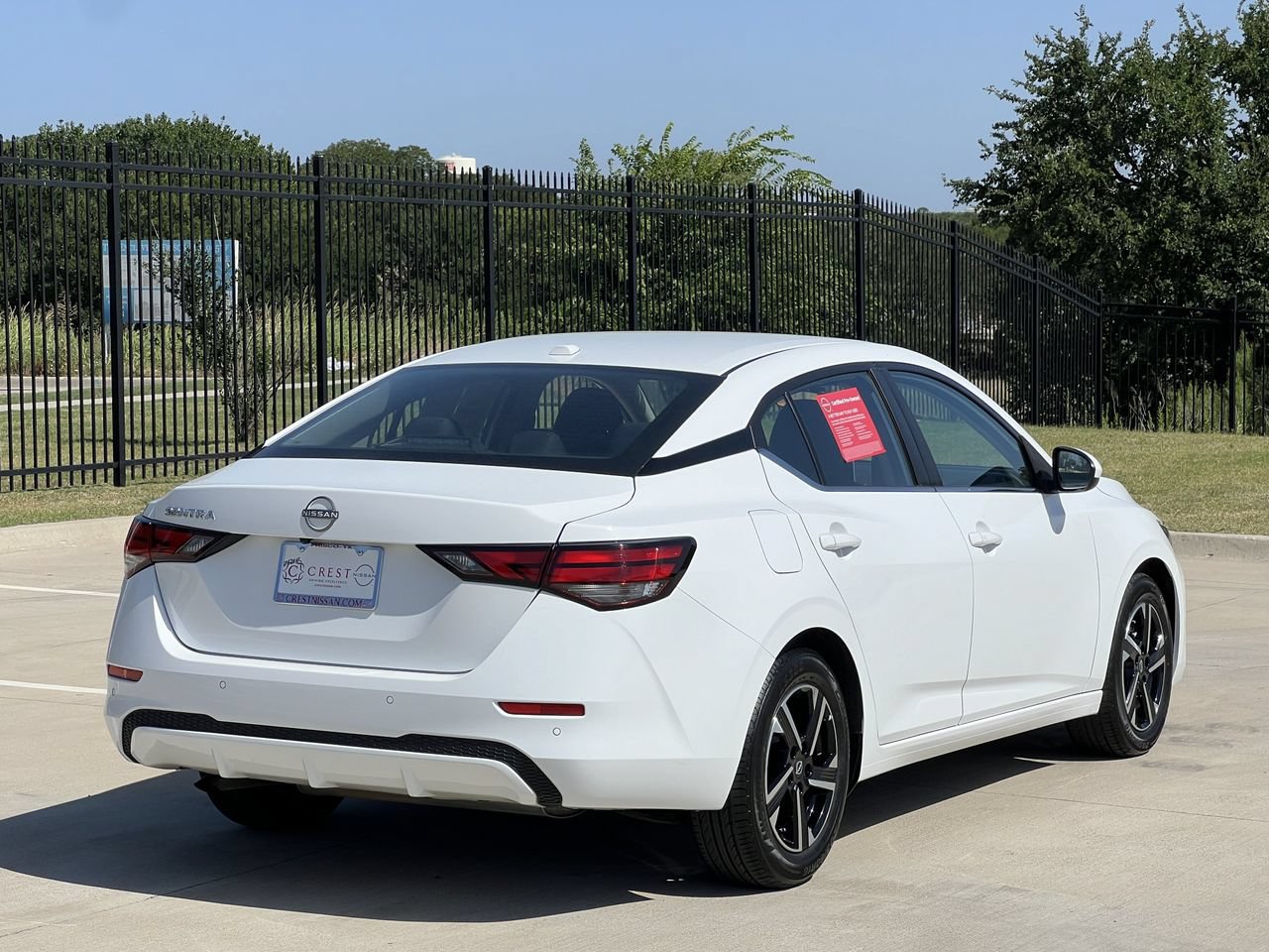 Used 2025 Nissan Sentra SV FWD image 4