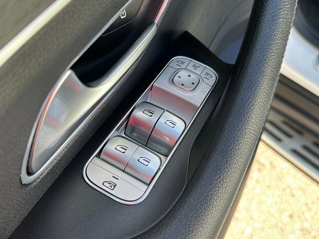 Used 2021 Mercedes-Benz GLE 350 4MATIC image 16