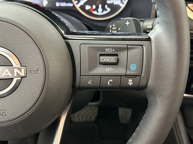 Used 2023 Nissan Rogue SL w/ SL Premium Package image 32