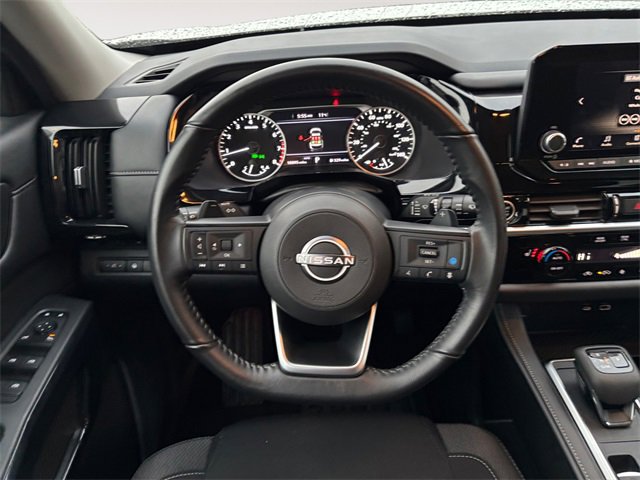 Used 2024 Nissan Pathfinder SV image 12