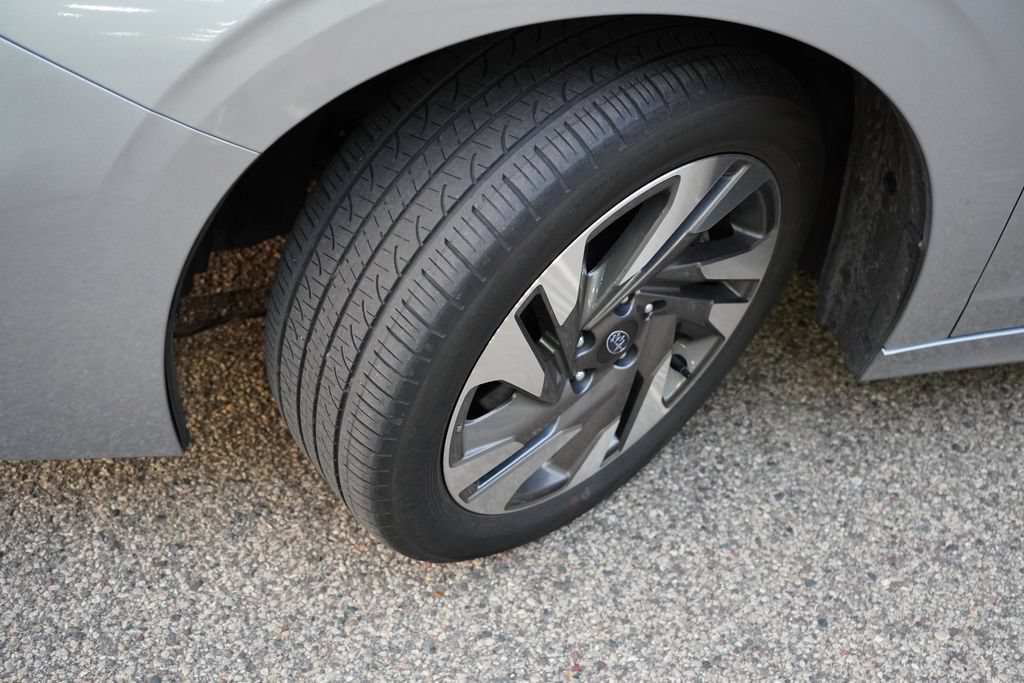 Used 2024 Subaru Legacy Limited AWD/4WD image 13