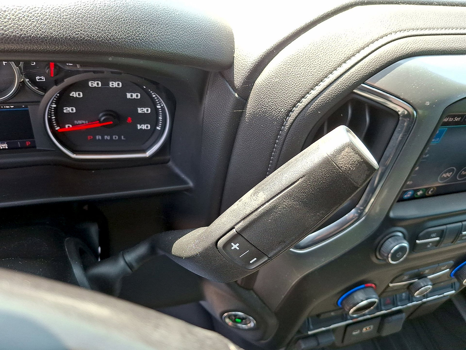 Used 2019 Chevrolet Silverado 1500 LT w/ All-Star Edition AWD/4WD image 12