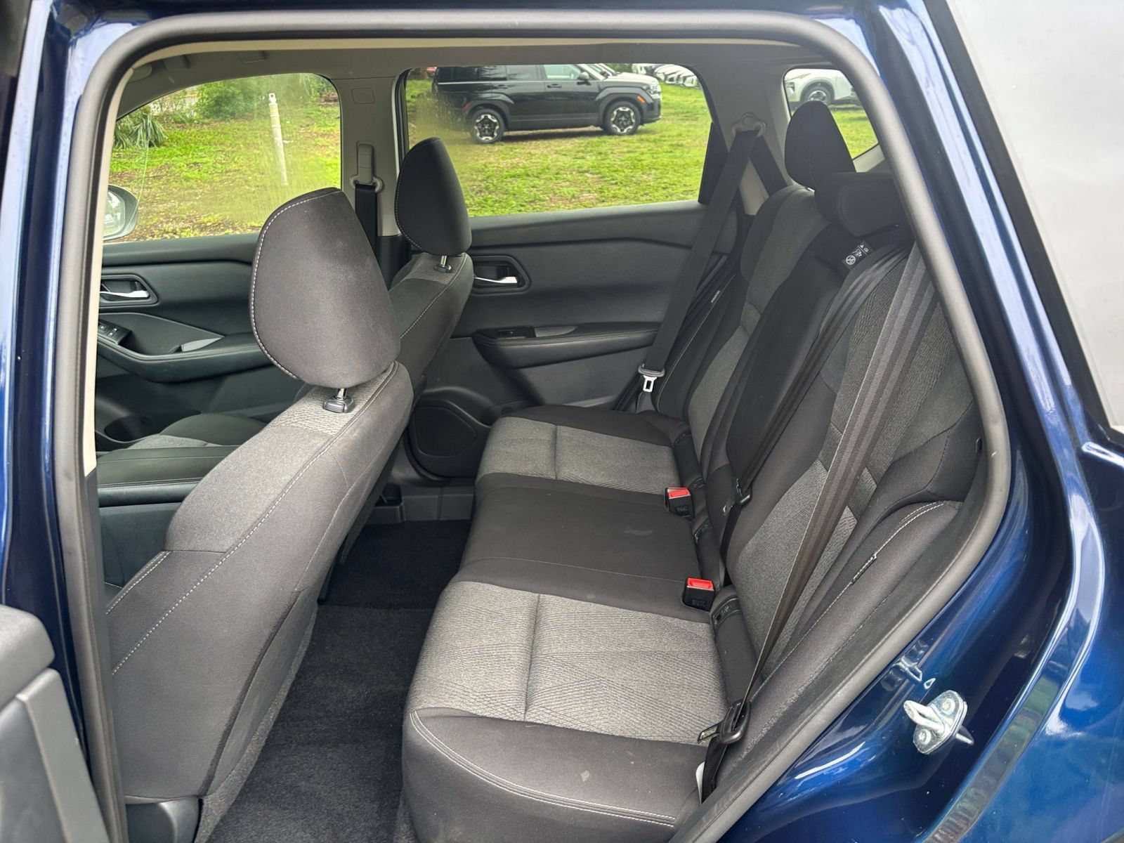Used 2025 Nissan Rogue SV FWD image 26