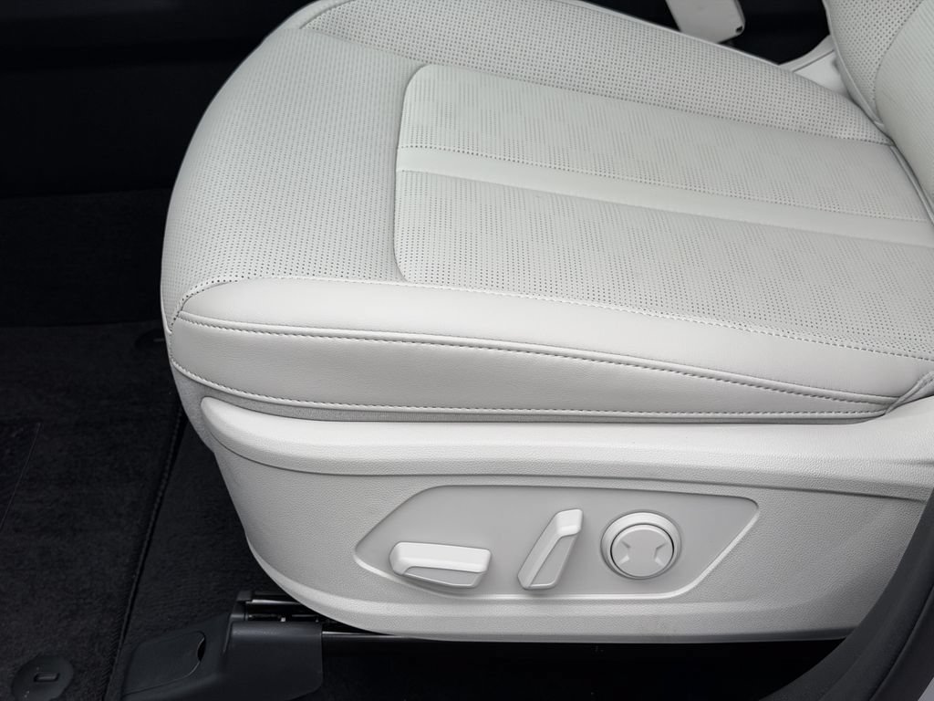 New 2026 Kia Sorento S FWD image 23