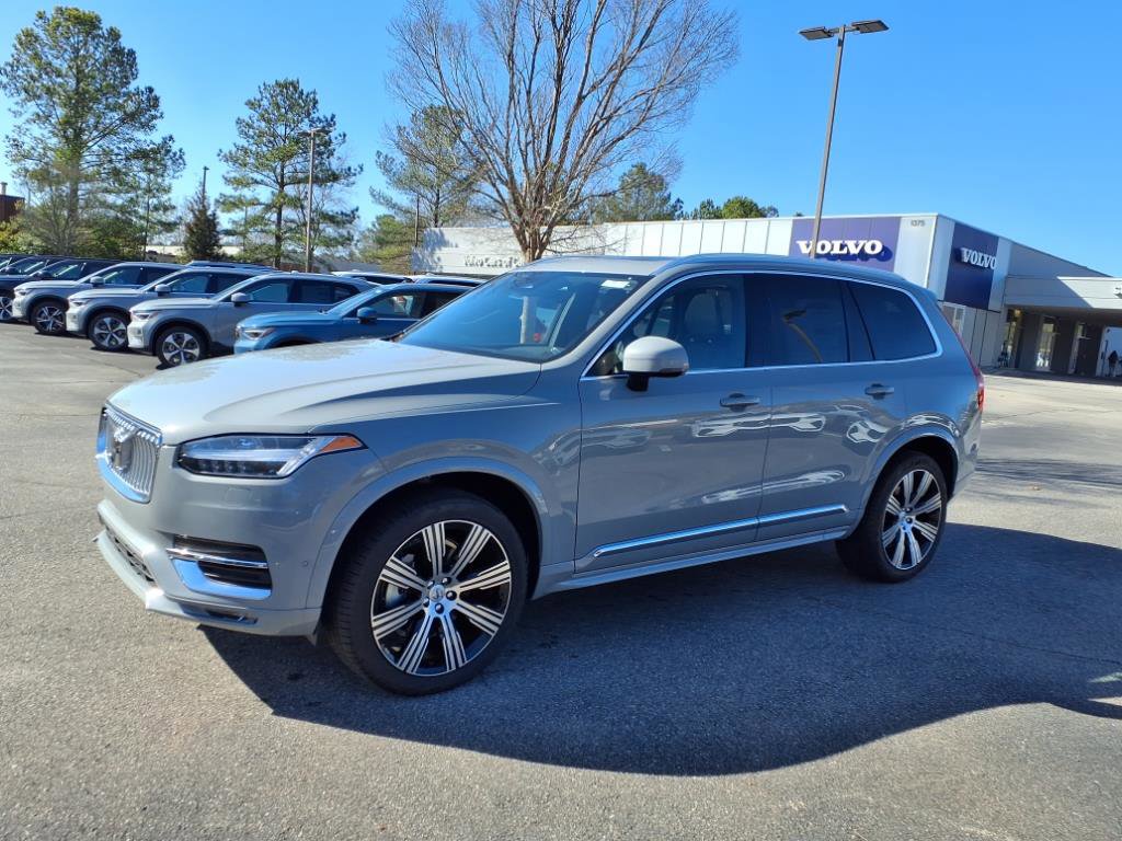 New 2025 Volvo XC90 B6 Plus w/ Protection Package Premier image 32