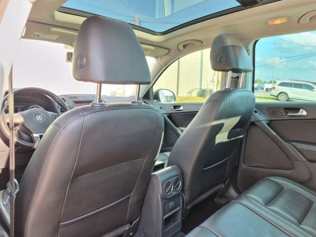 Used 2017 Volkswagen Tiguan Sport image 13