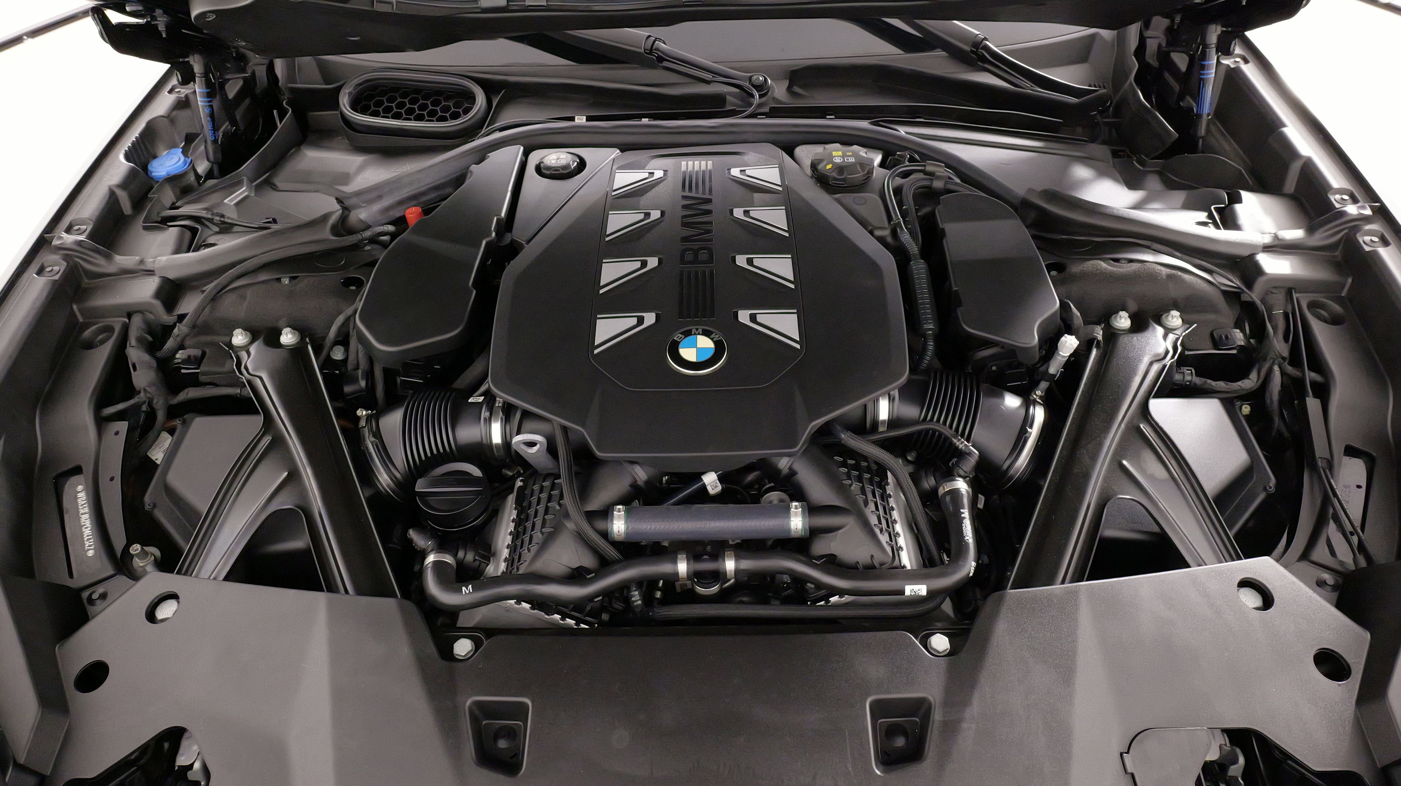 Used 2023 BMW 760i xDrive image 61