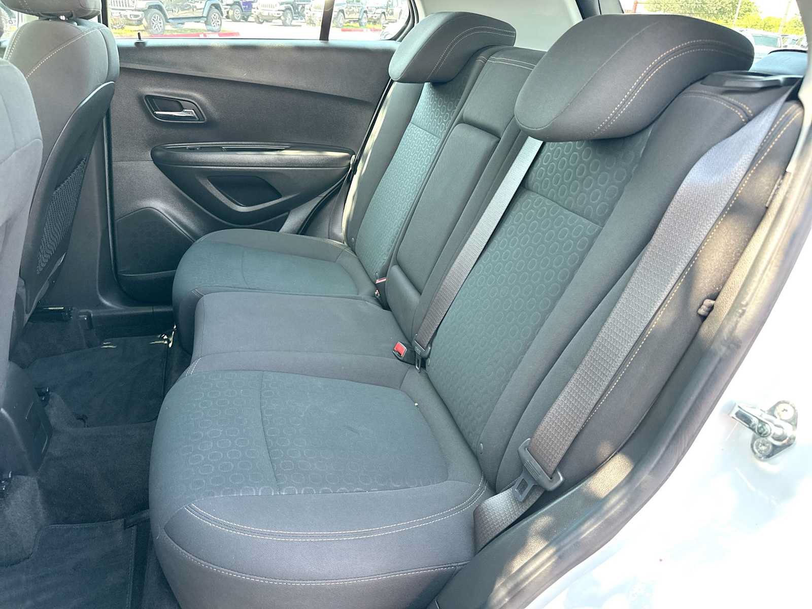Used 2017 Chevrolet Trax LS AWD/4WD image 23