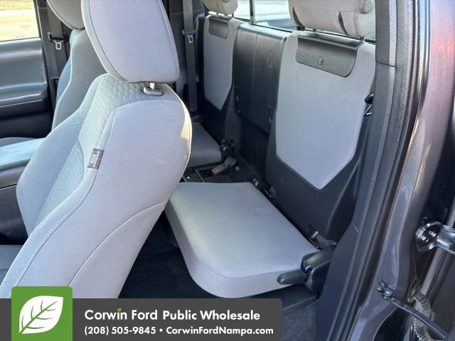 Used 2016 Toyota Tacoma SR5 image 29