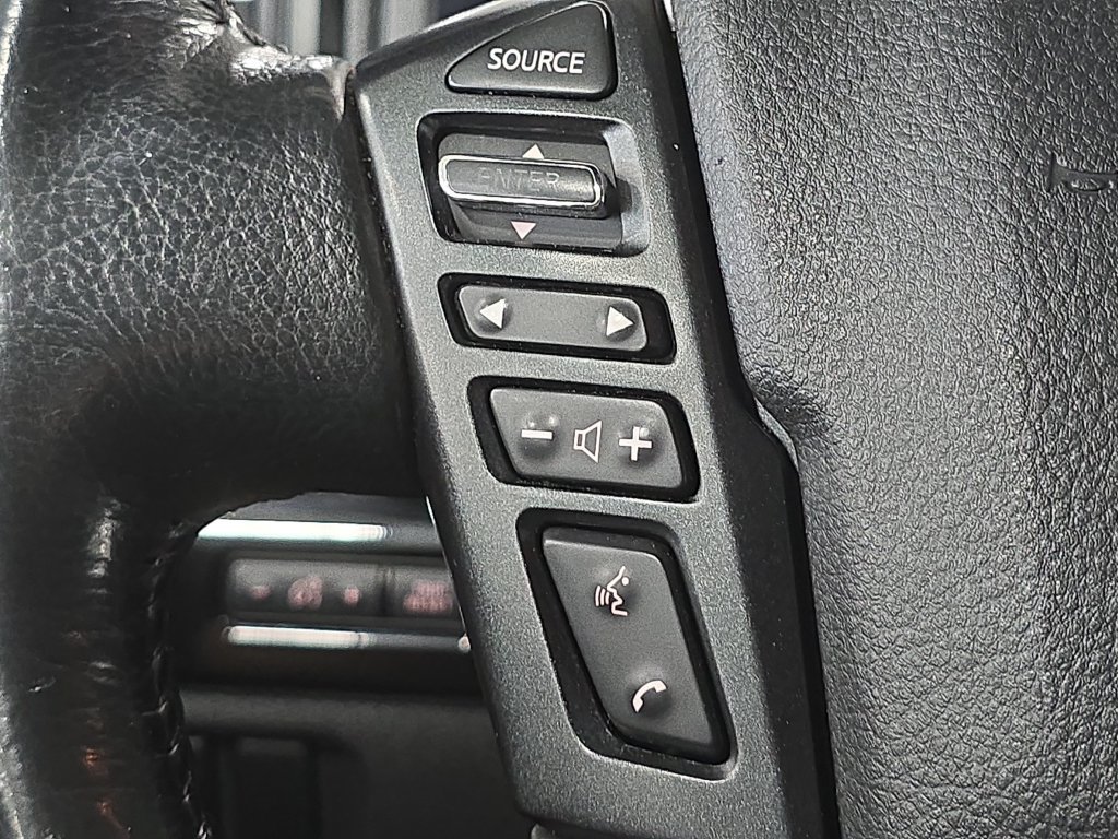 Used 2024 Nissan Titan SV w/ SV Convenience Package RWD image 10