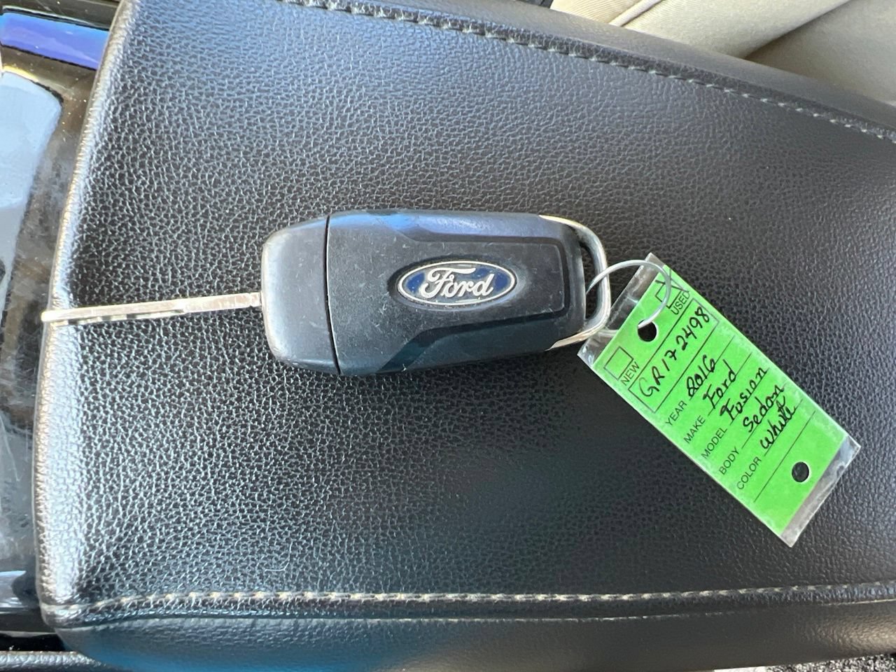 Used 2016 Ford Fusion SE FWD image 27