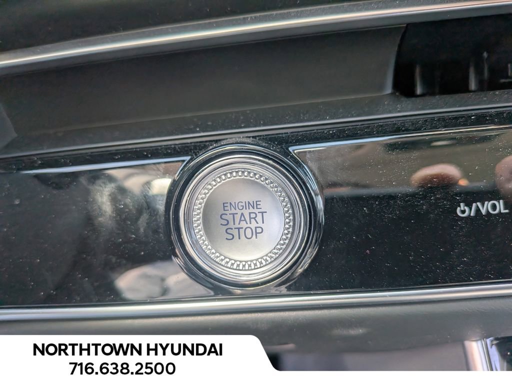 Used 2026 Genesis GV70 2.5T Select image 20