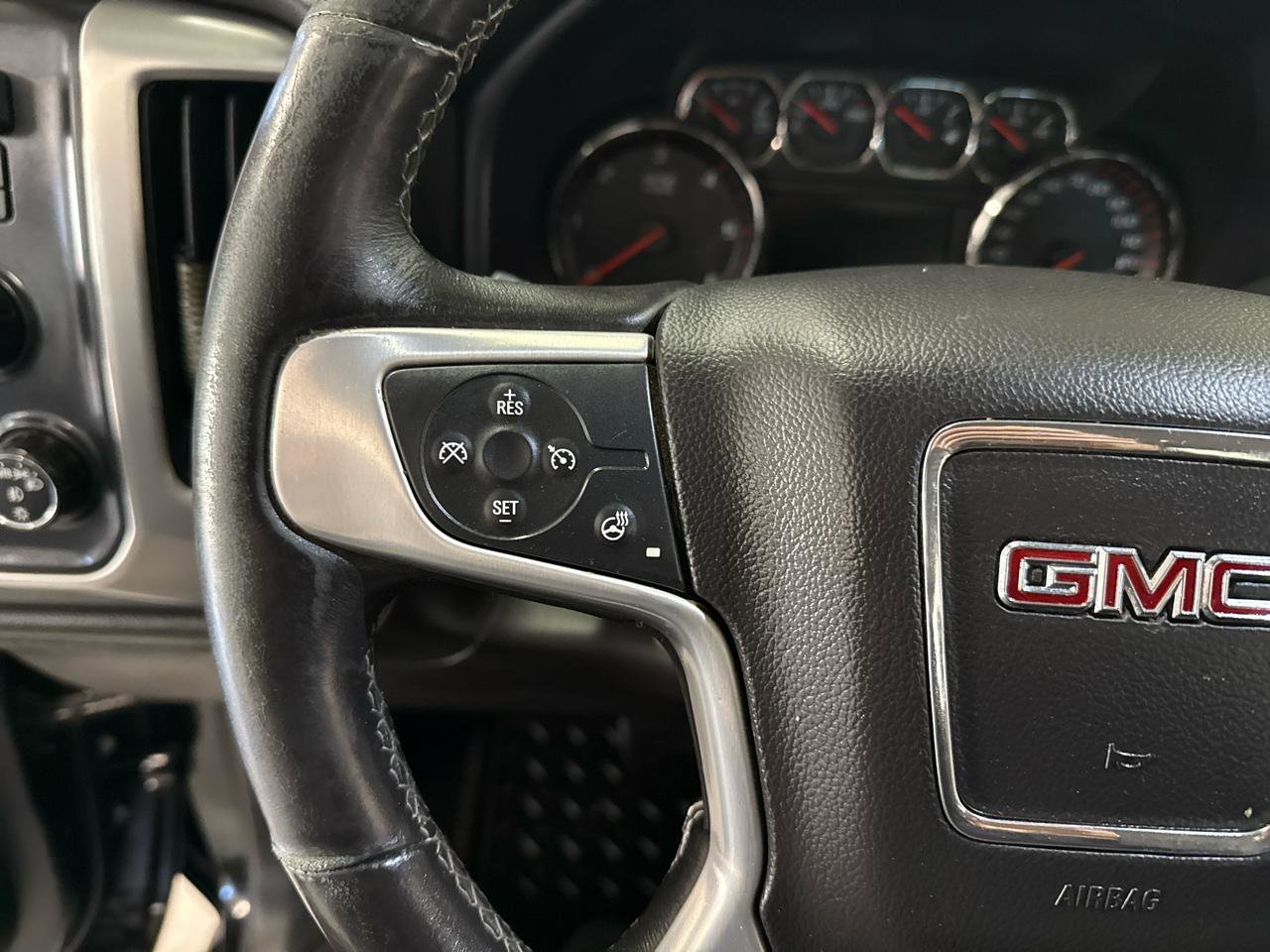 Used 2015 GMC Sierra 1500 SLT w/ SLT Crew Cab Value Package image 13