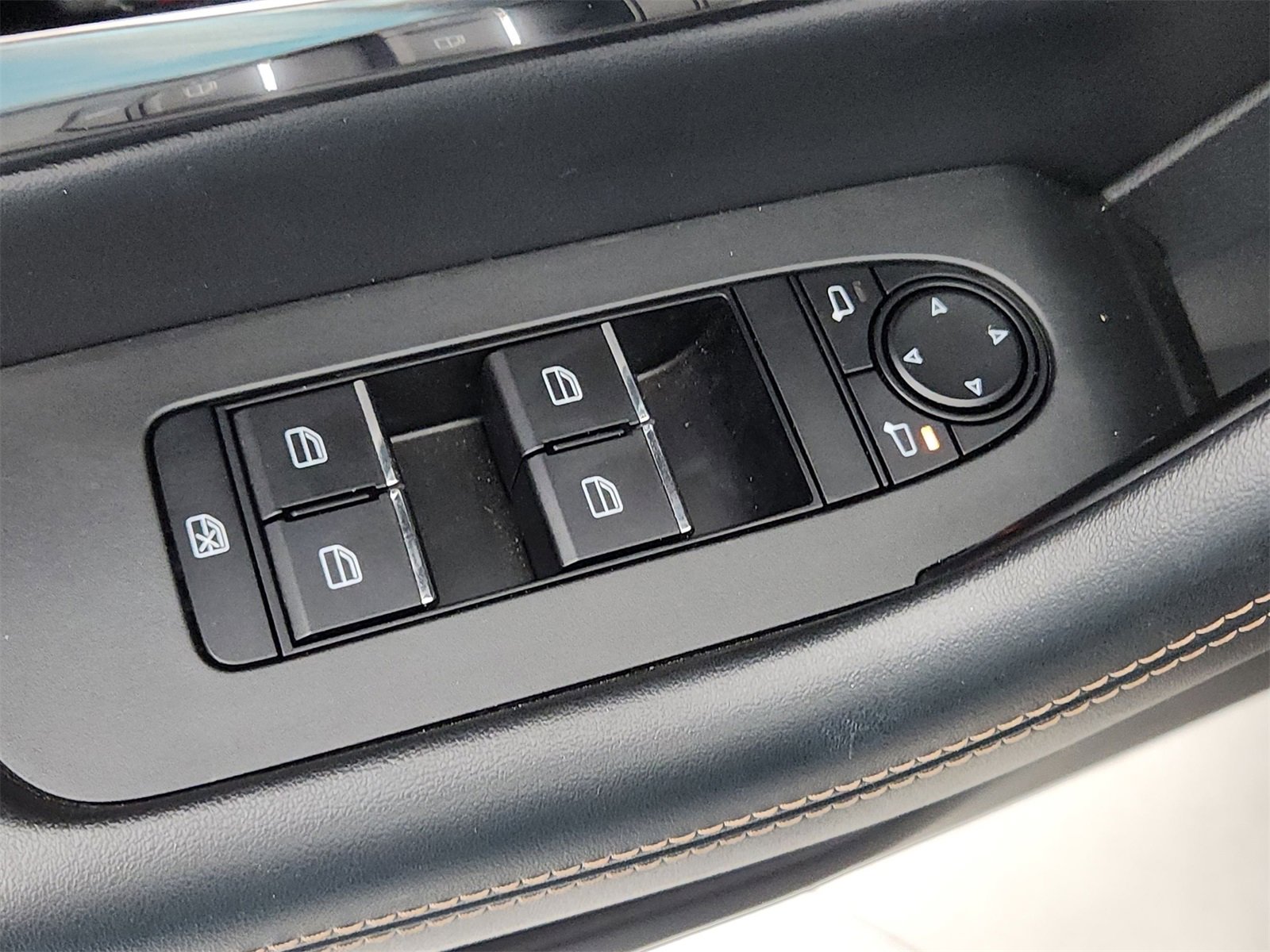 Certified 2025 MAZDA CX-90 Plug-In Hybrid w/Premium Sport image 35