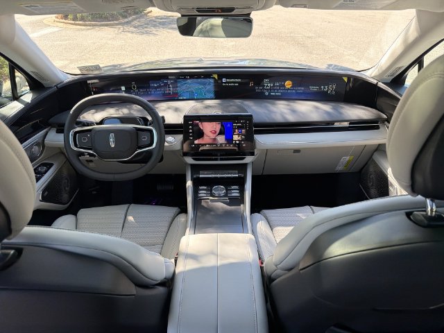 New 2026 Lincoln Nautilus Reserve AWD/4WD image 21