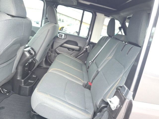 Used 2025 Jeep Wrangler Unlimited Sahara w/ Safety Group image 37