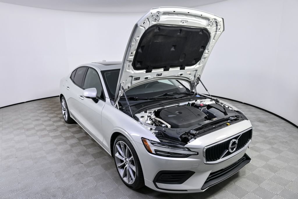 Used 2019 Volvo S60 T5 Momentum image 31