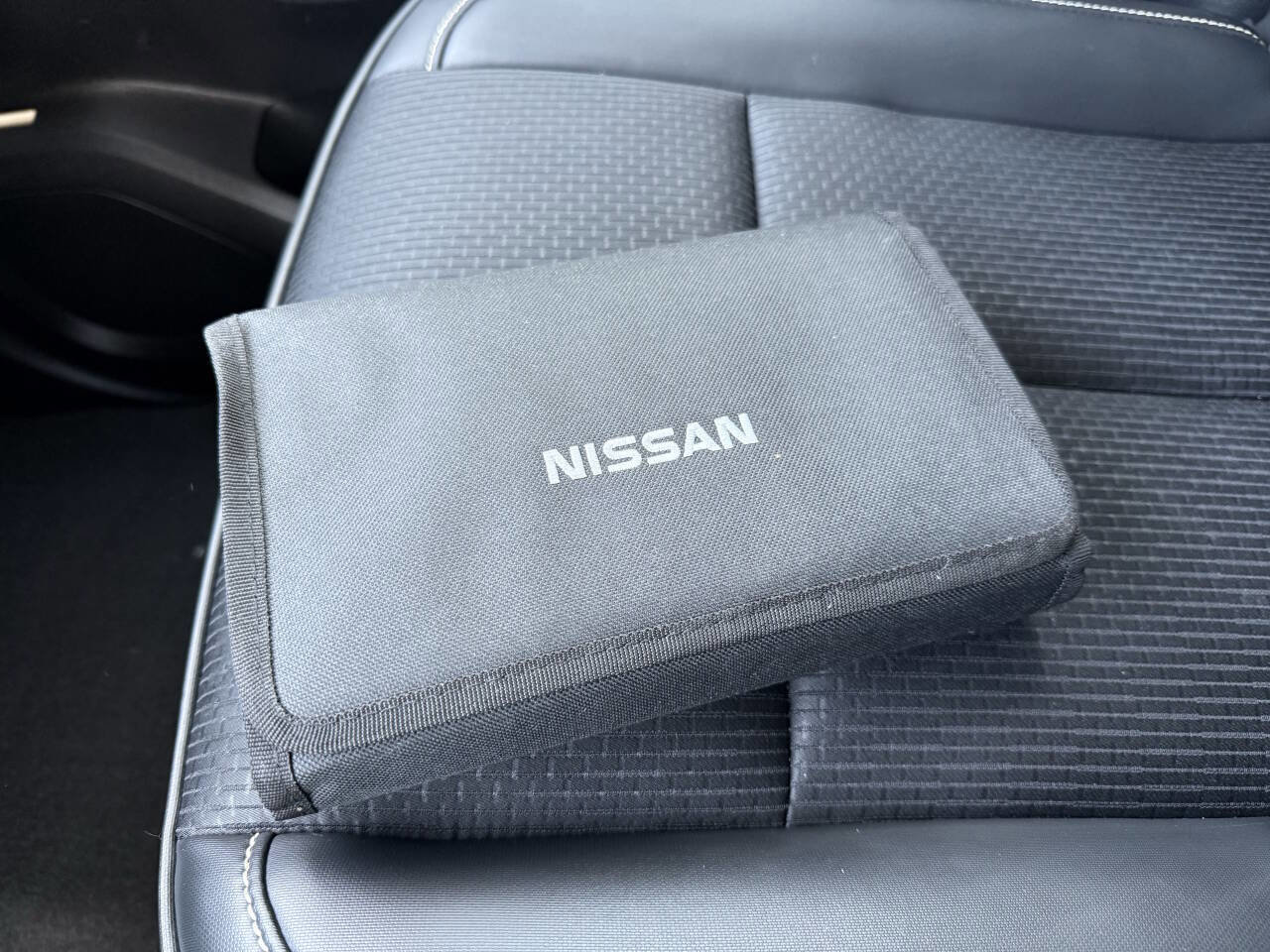 Used 2018 Nissan Titan PRO-4X image 17