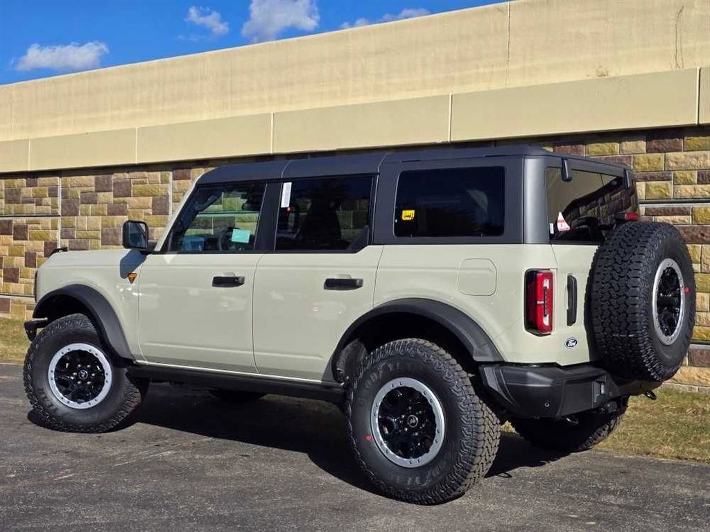 New 2026 Ford Bronco Badlands AWD/4WD image 8