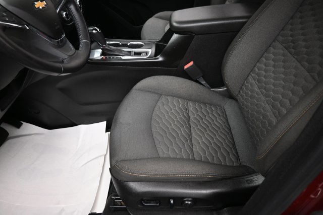 Used 2019 Chevrolet Equinox LT FWD image 15