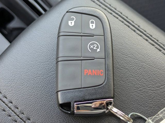 New 2026 Jeep Compass Latitude AWD/4WD image 25