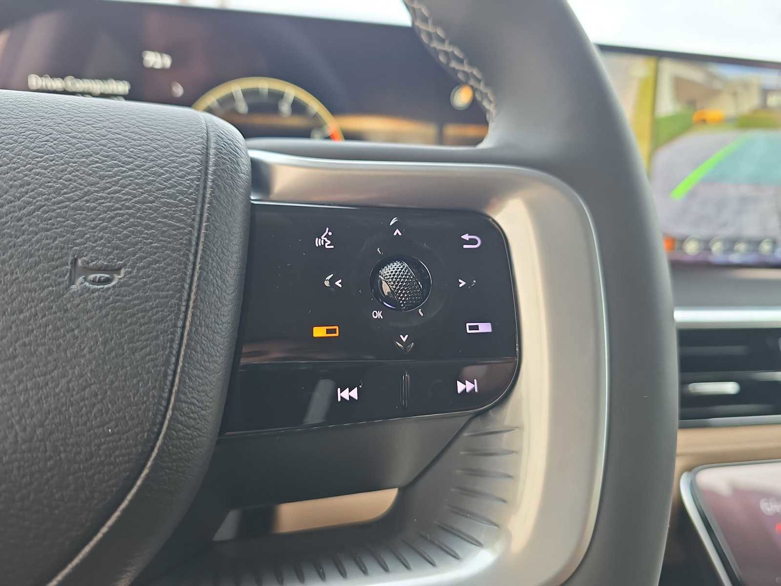 New 2026 INFINITI QX80 Luxe w/ Cargo Package image 22