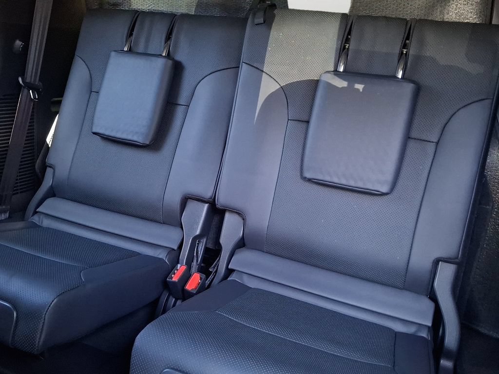 Used 2025 Lexus LX 600 4WD w/ Accessory Package (2T) image 11