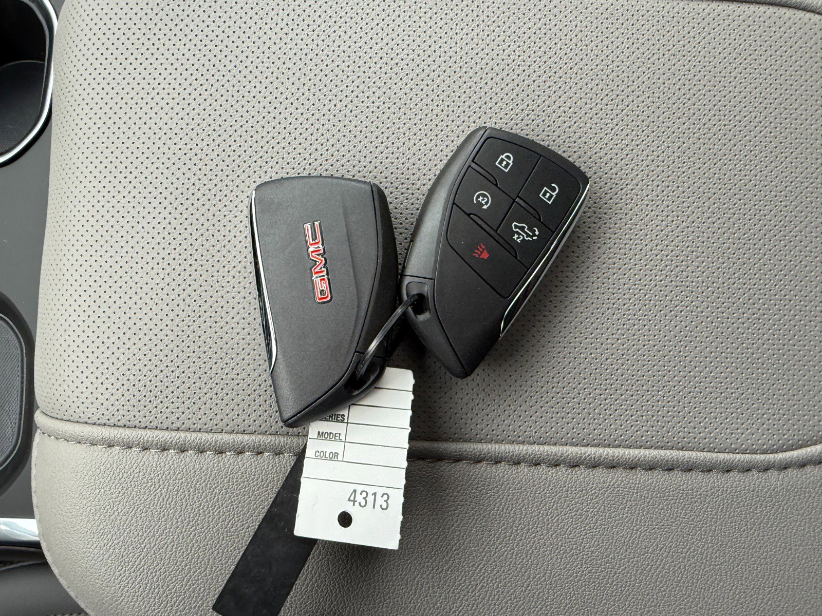 New 2026 GMC Sierra 1500 SLT w/ SLT Premium Package image 40