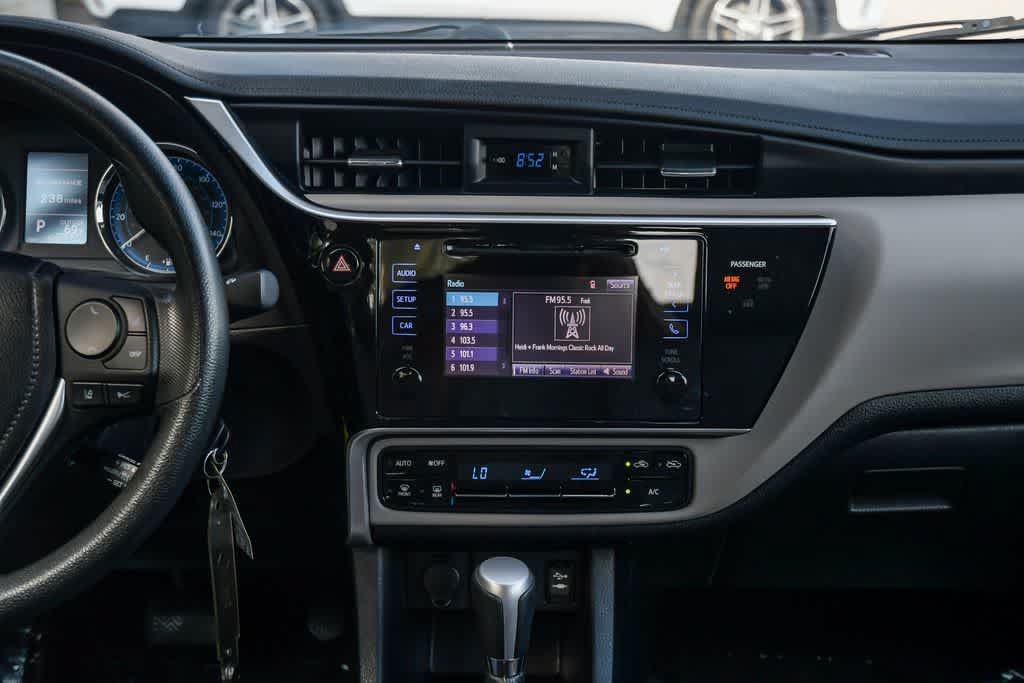 Used 2017 Toyota Corolla LE FWD image 13