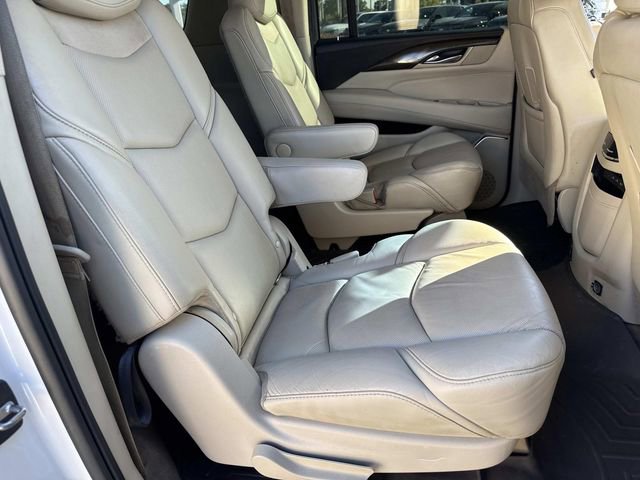 Used 2018 Cadillac Escalade ESV Premium Luxury image 10
