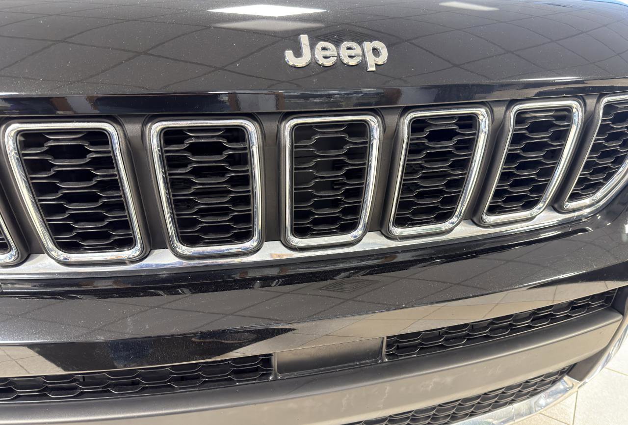 Used 2023 Jeep Grand Cherokee L Laredo w/ Trailer Tow Group (B) image 23