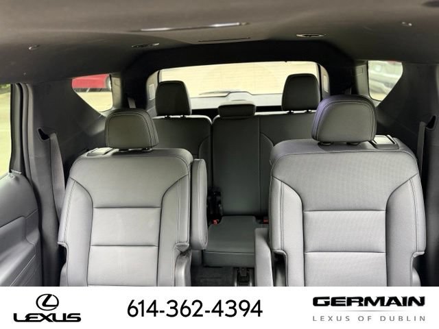 Used 2024 Chevrolet Traverse LT w/ Midnight/Sport Edition AWD/4WD image 17