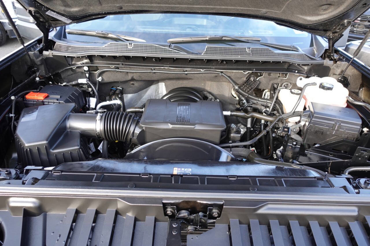 Used 2025 Chevrolet Silverado 2500 Custom w/ Custom Value Package image 54