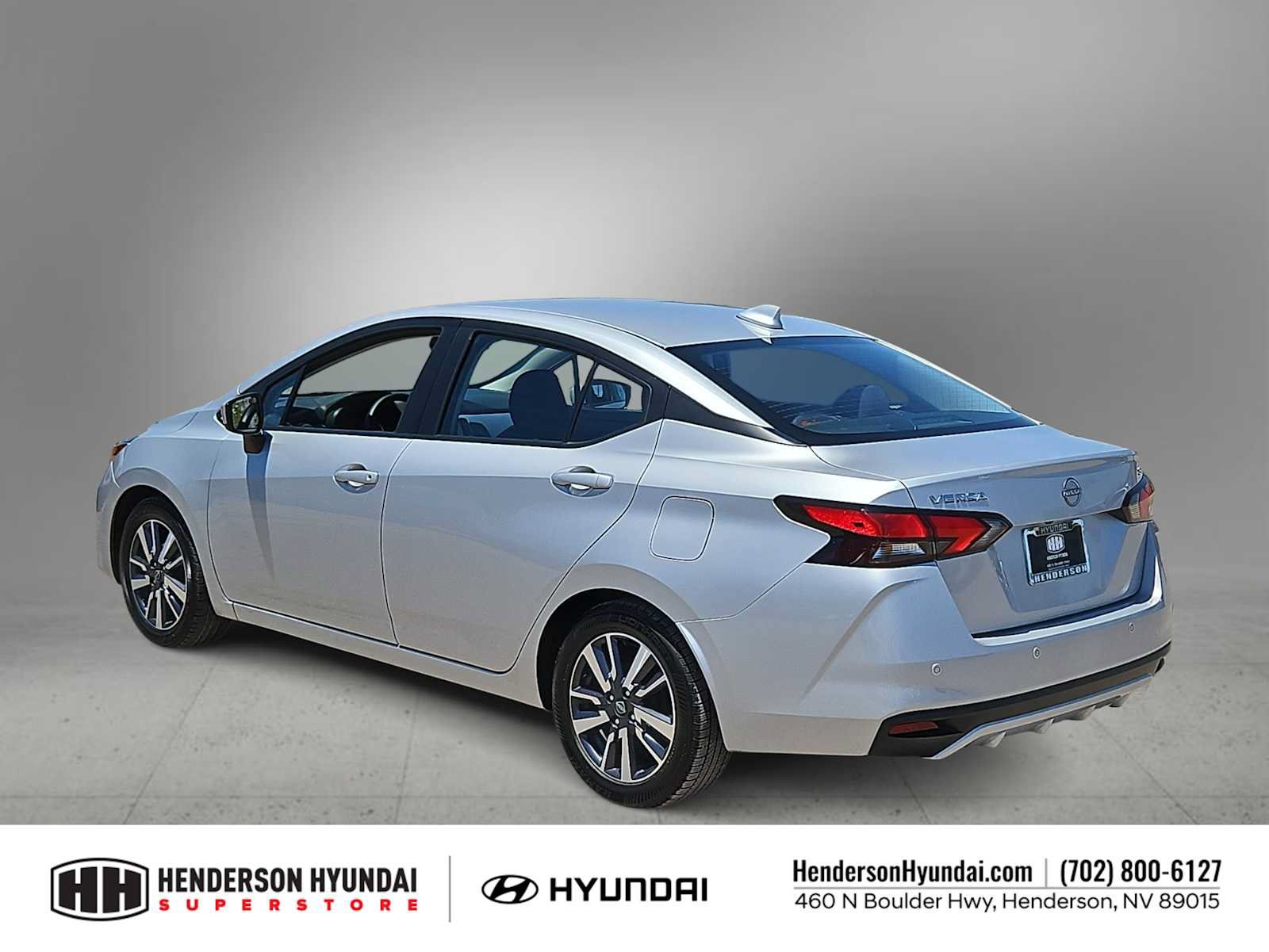 Used 2023 Nissan Versa SV FWD image 6