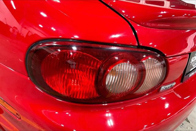 Used 2002 MAZDA MX-5 Miata image 27