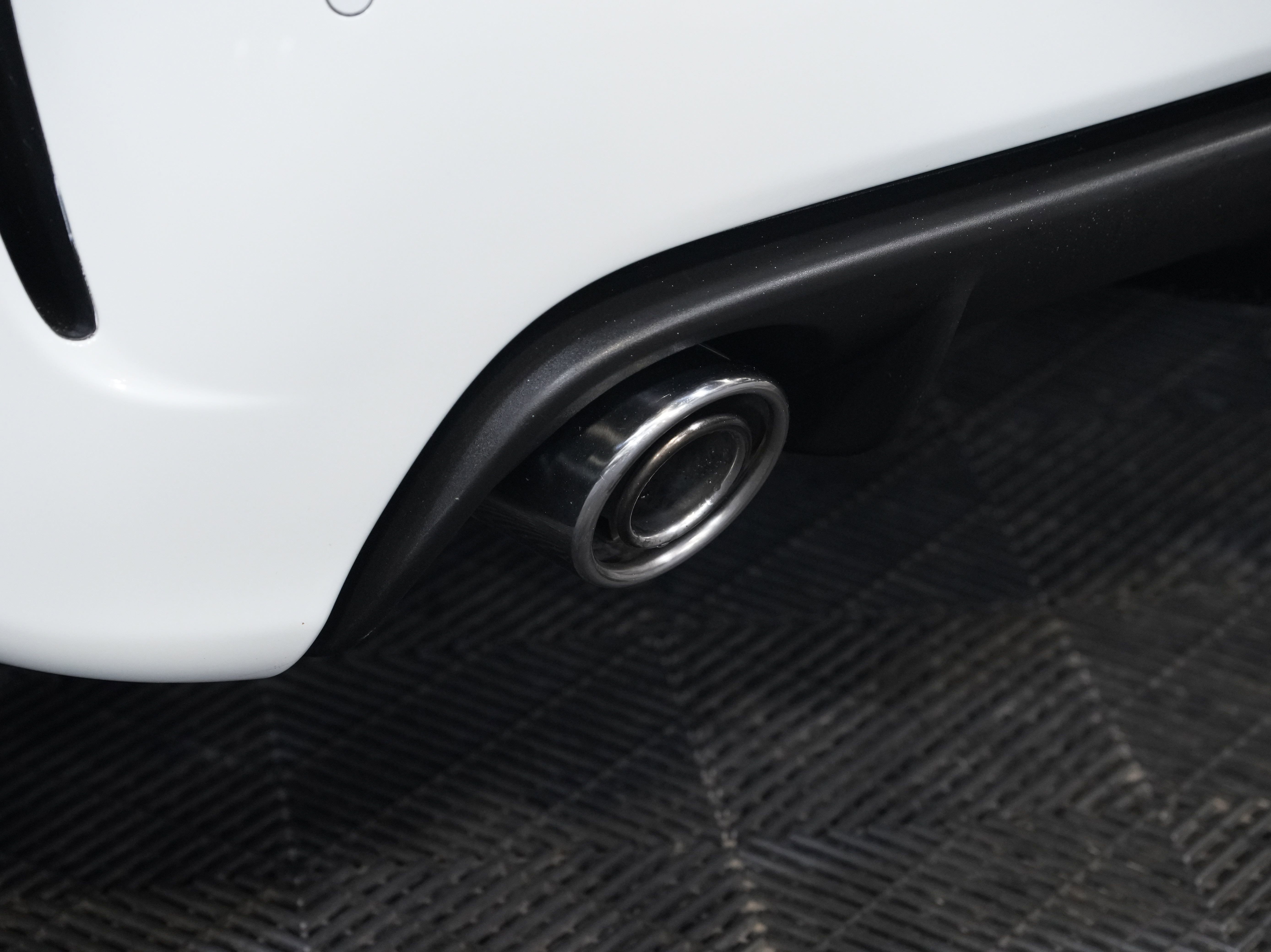 Used 2017 FIAT 500 Abarth w/ Popular Equipment Package image 18