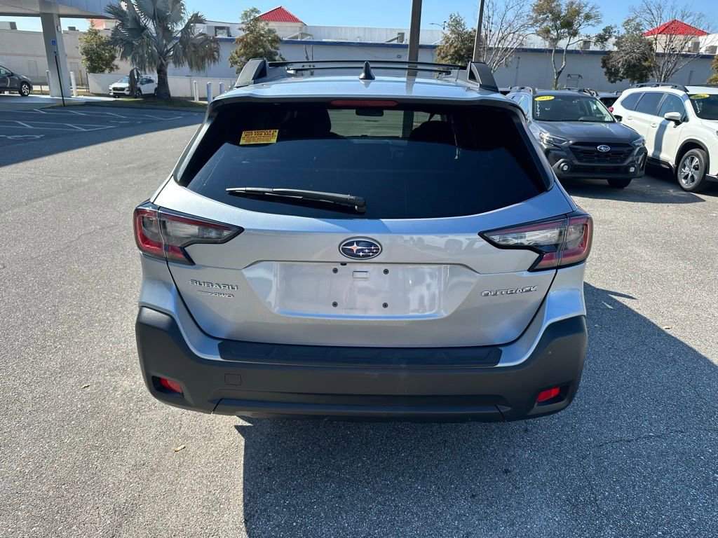 Used 2025 Subaru Outback Premium image 6