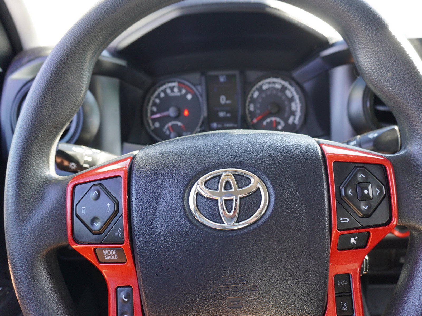 Used 2020 Toyota Tacoma SR AWD/4WD image 23