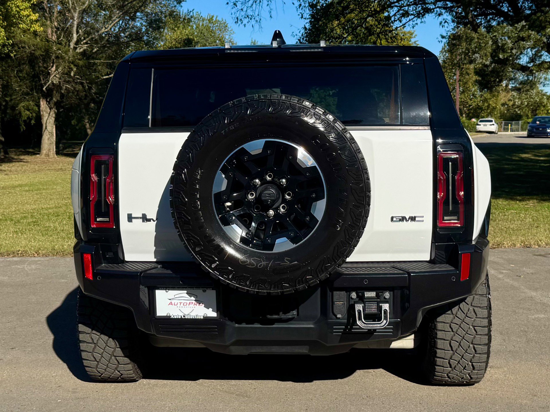Used 2025 GMC Hummer EV 2X w/ Extreme Off-Road Package image 6