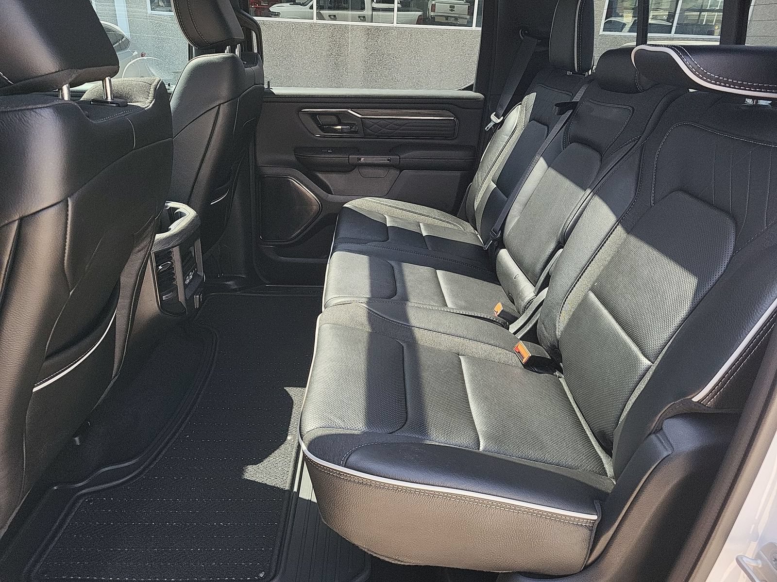 Used 2025 RAM 1500 Limited AWD/4WD image 26