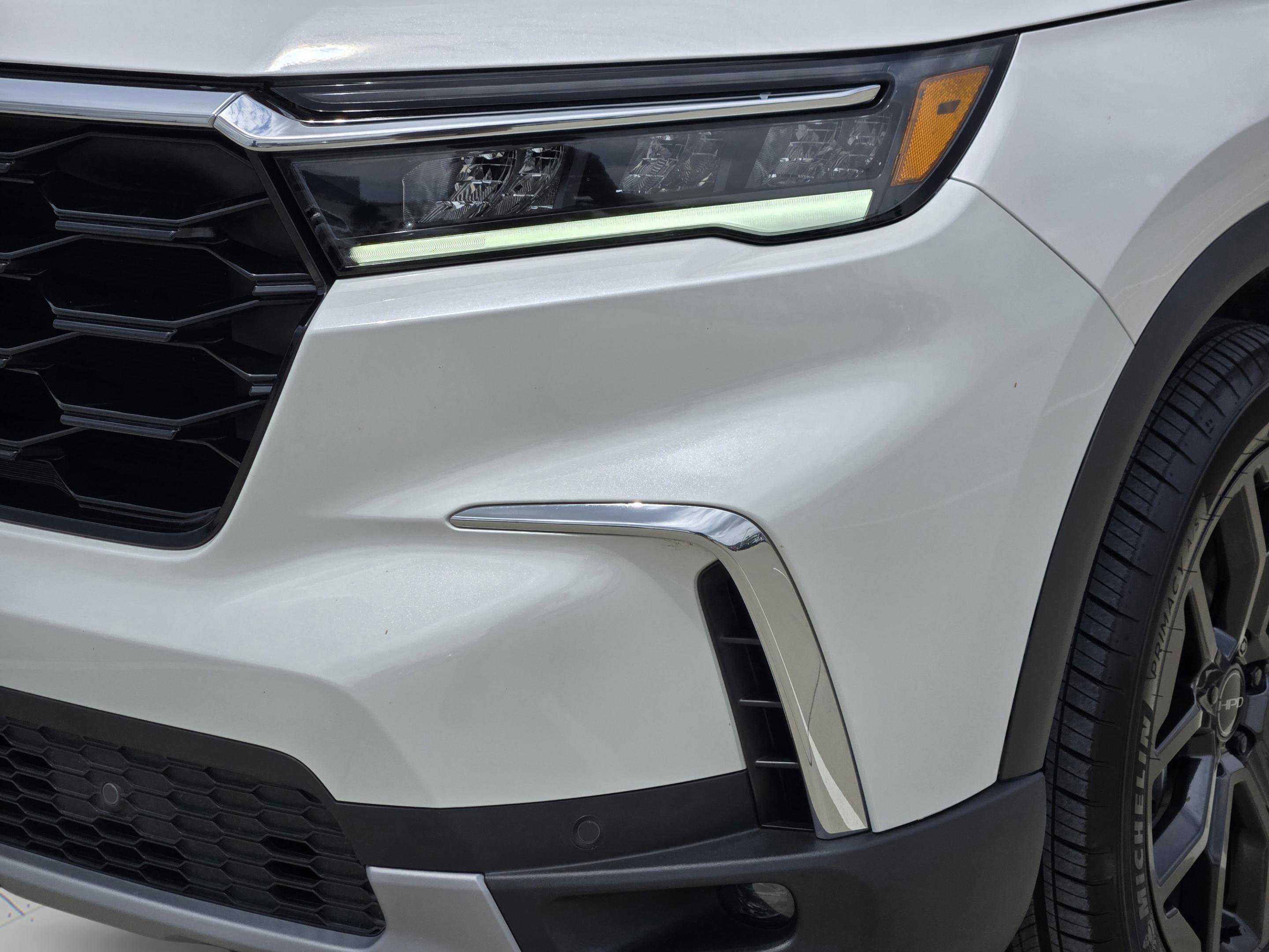 Certified 2025 Honda Pilot Touring image 29