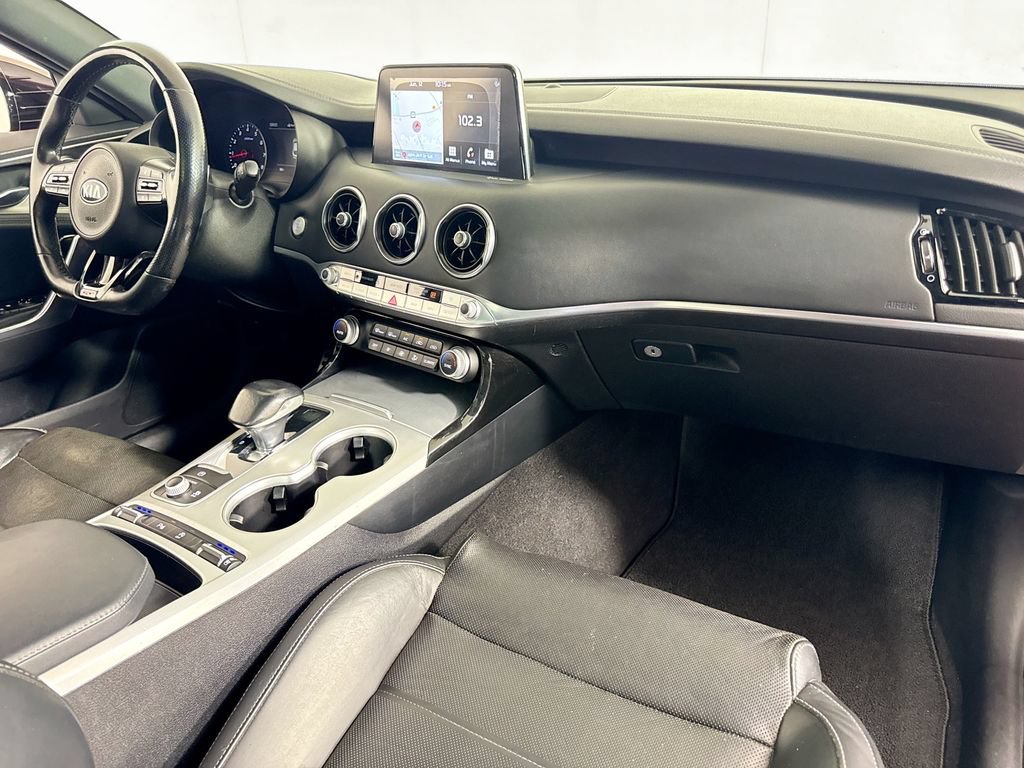 Used 2018 Kia Stinger GT2 RWD image 37