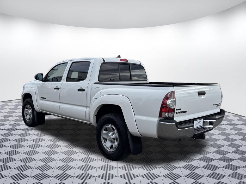 Used 2014 Toyota Tacoma PreRunner w/ SR5 Package RWD image 5