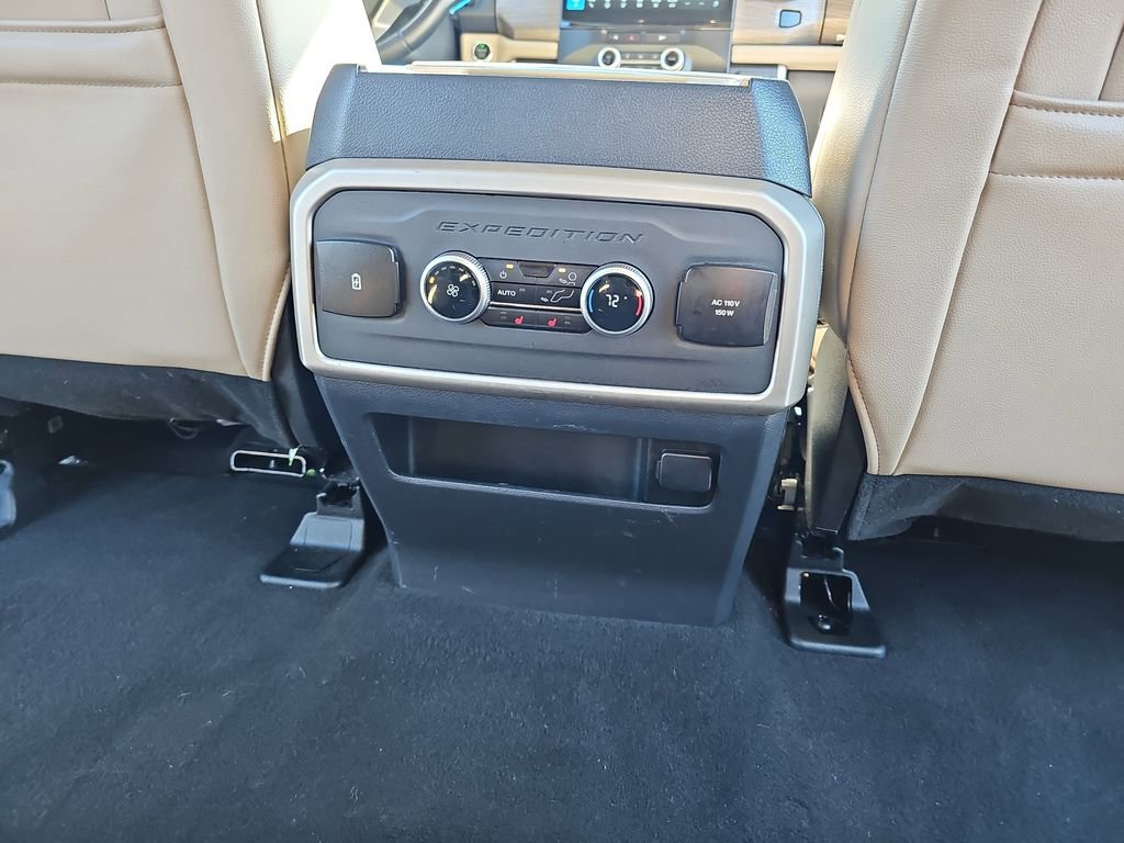 Used 2024 Ford Expedition Limited image 14