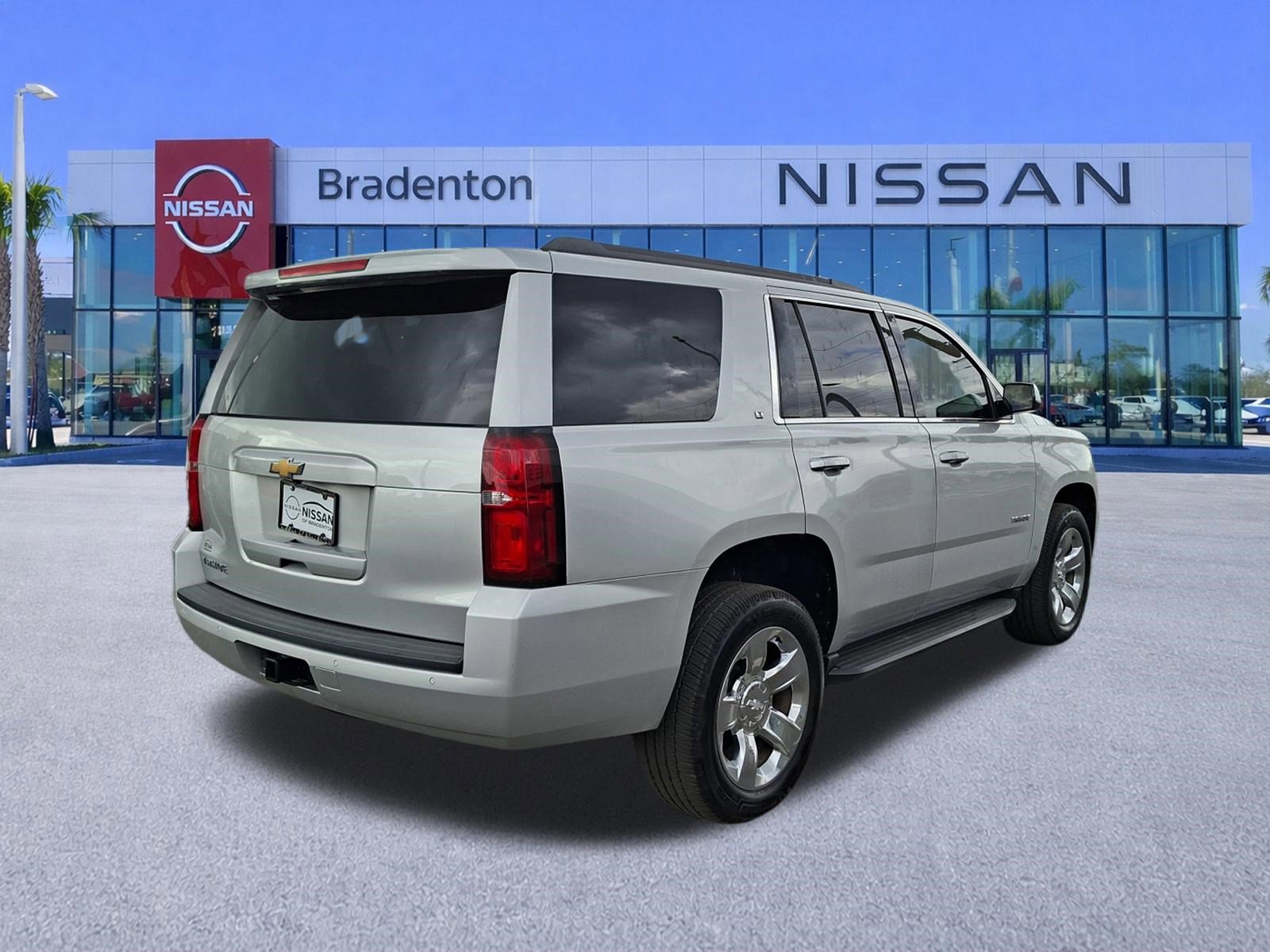 Used 2017 Chevrolet Tahoe LT image 5