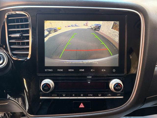 Used 2020 Mitsubishi Outlander SE AWD/4WD image 28