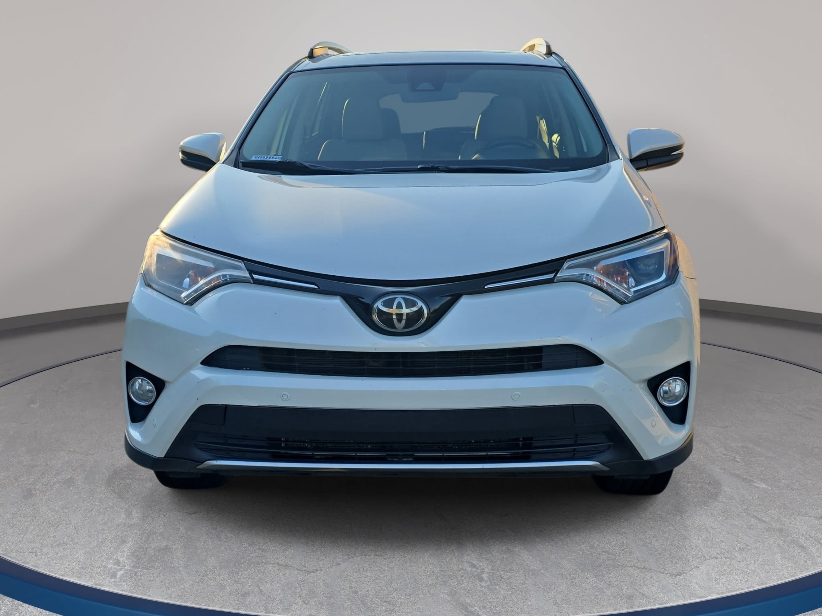 Used 2016 Toyota RAV4 Limited FWD image 2